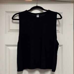 Classic Black Sleeveless Women's Muscle Tee